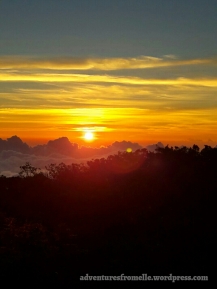 Sunrise over the Blue Mountain Peak